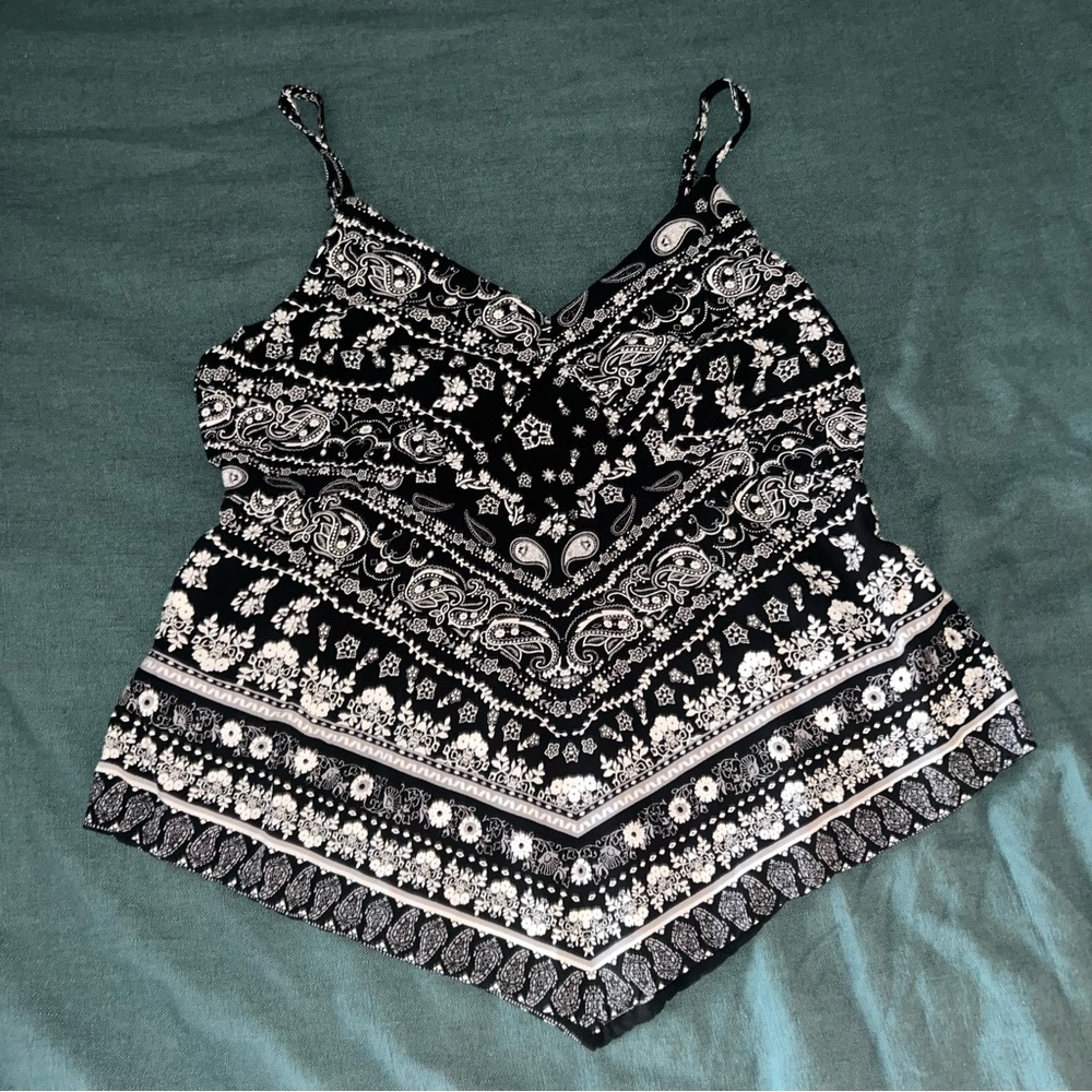 Adorable Vintage Handkerchief Style Bandana Top SIZE MEDIUM